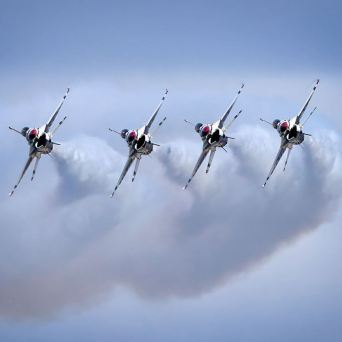 USAF Thunderbirds during our Pacific Airshow Safari in Huntington Beach