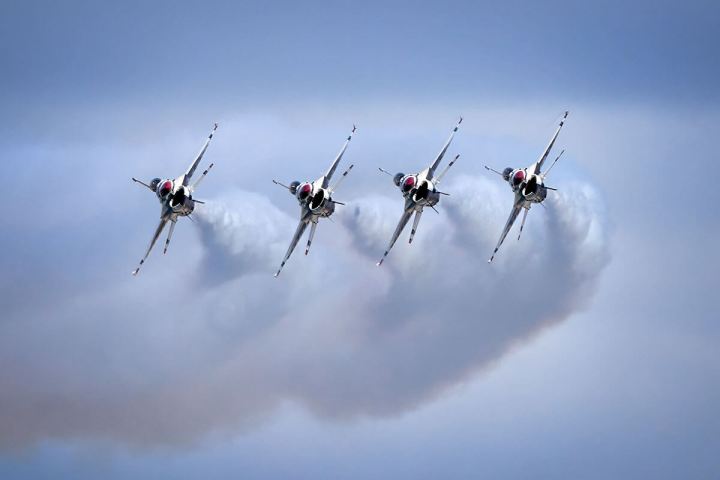 USAF Thunderbirds during our Pacific Airshow Safari in Huntington Beach