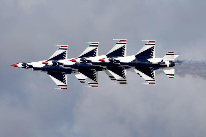USAF Thunderbirds during our Pacific Airshow Safari in Huntington Beach