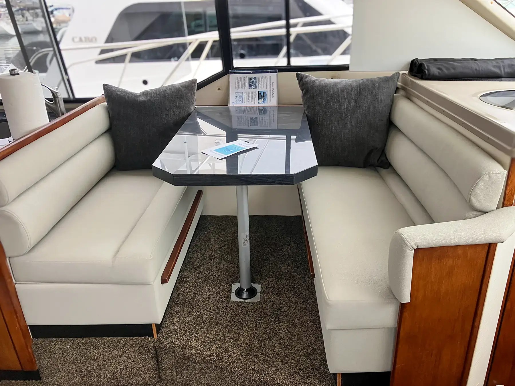 Motor yacht 